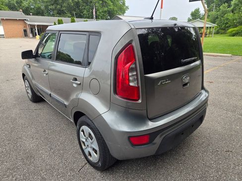 Used 2013 Kia Soul FWD image 6