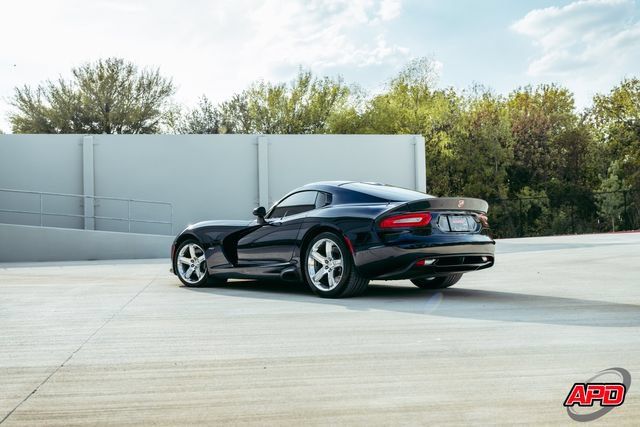Used 2014 SRT Viper SRT-10 w/ Exterior Carbon Fiber Package RWD image 21