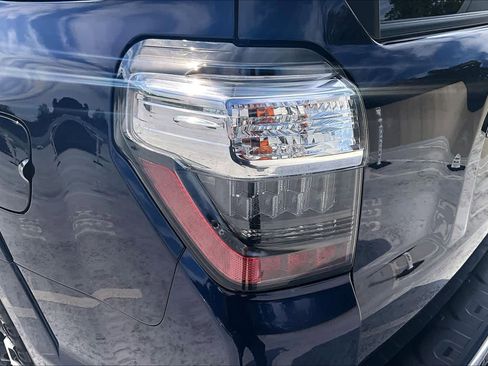 Used 2023 Toyota 4Runner Limited AWD/4WD image 28