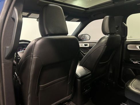 Used 2022 Ford Explorer ST-Line w/ Class IV Trailer Tow Package image 11