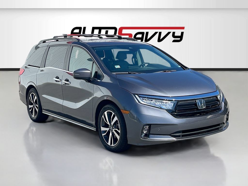 Used 2024 Honda Odyssey Touring image 1