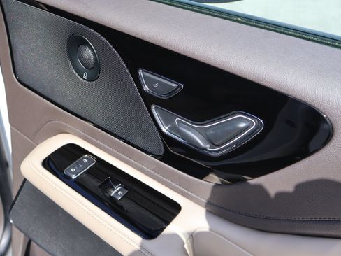 Used 2023 Lincoln Aviator Reserve w/ Equipment Group 201A RWD image 11