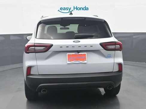 Used 2025 Ford Escape ST-Line FWD image 6