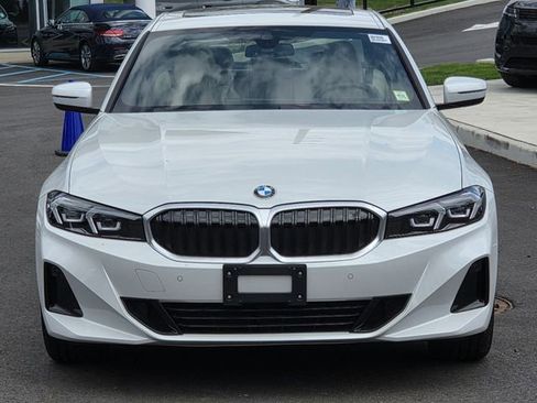 Used 2025 BMW 330i xDrive Sedan w/ M Sport Package AWD/4WD image 2