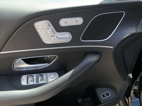 Used 2025 Mercedes-Benz GLE 450 4MATIC image 12