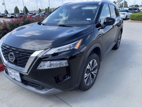Certified 2021 Nissan Rogue SV w/ Premium Package FWD image 1