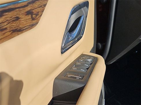 Used 2023 Chevrolet Tahoe Premier image 19