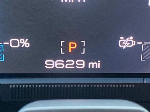 Used 2024 GMC Hummer EV 3X w/ LPO, Illumination Package image 18