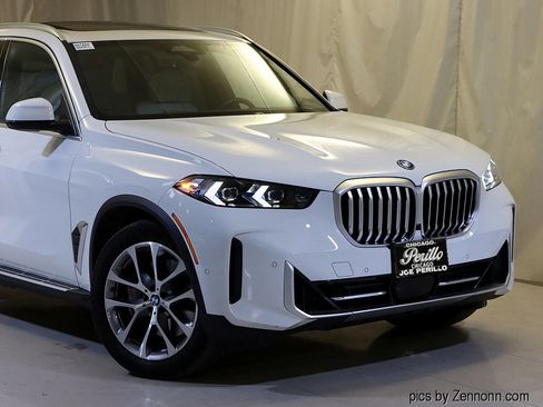 Used 2026 BMW X5 xDrive50e w/ Climate Comfort Package image 2