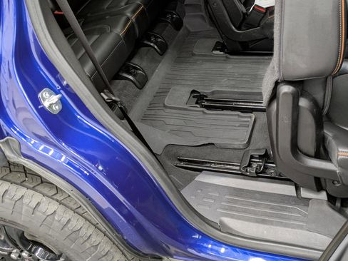 Used 2023 GMC Acadia AT4 w/ Technology Package image 38