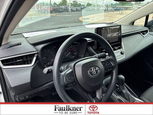 Used 2024 Toyota Corolla LE FWD image 24