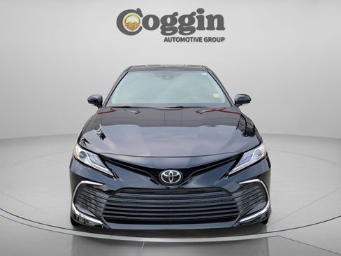 Used 2024 Toyota Camry XLE FWD image 6