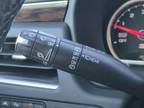 Used 2021 Chevrolet Tahoe Premier w/ Premium Package image 27