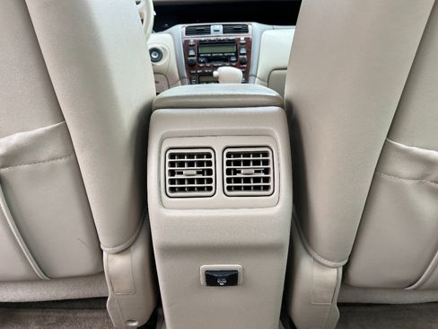 Used 2001 Toyota Avalon XLS image 55