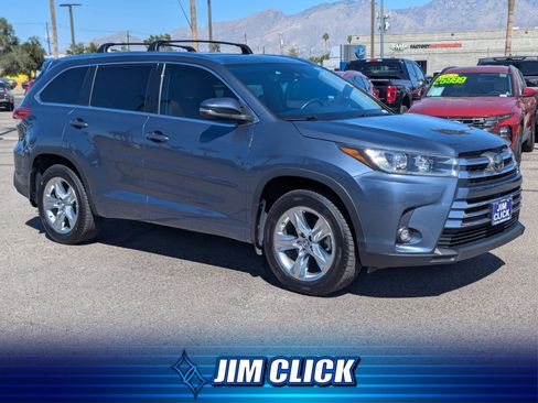 Used 2019 Toyota Highlander Limited w/ Carpet Mat Package (TMS) AWD/4WD image 1
