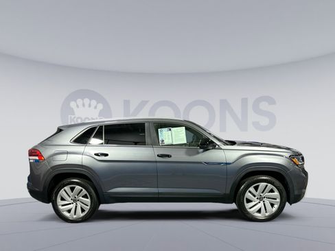 Used 2022 Volkswagen Atlas Cross Sport SE image 8