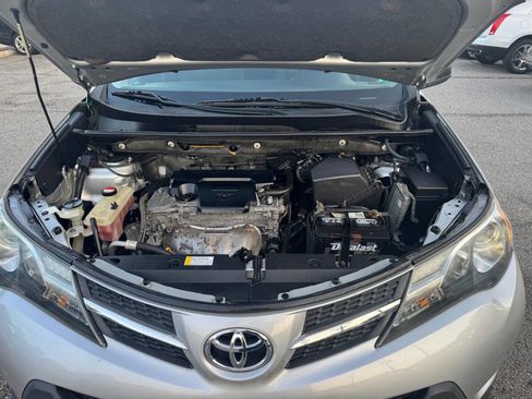 Used 2015 Toyota RAV4 LE image 12