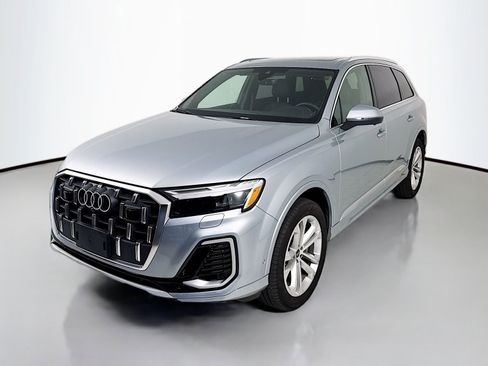 Used 2025 Audi Q7 3.0T Premium Plus AWD/4WD image 3