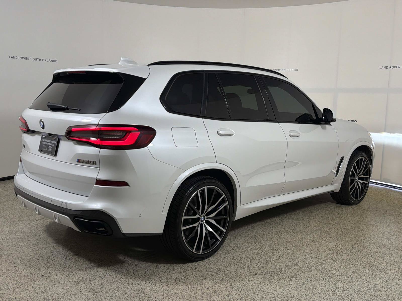 Used 2021 BMW X5 M50i w/ Executive Package AWD/4WD image 5