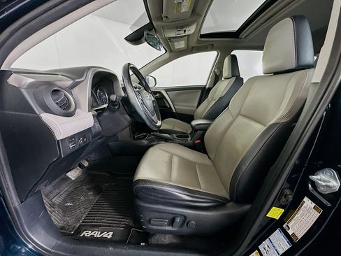 Used 2018 Toyota RAV4 Limited image 13