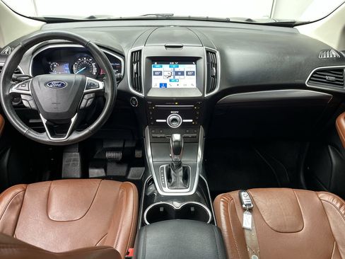 Used 2017 Ford Edge Titanium w/ Equipment Group 301A AWD/4WD image 17