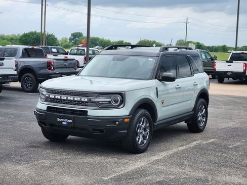 Used 2023 Ford Bronco Sport Badlands w/ Premium Package AWD/4WD image 3