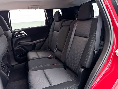 Used 2024 Mitsubishi Outlander ES FWD image 27
