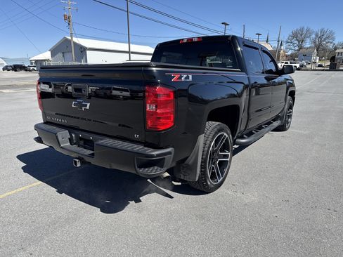 Used 2018 Chevrolet Silverado 1500 LT w/ LPO, Black Pack image 3
