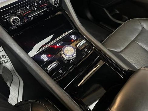 Certified 2022 Jeep Grand Cherokee Overland image 8