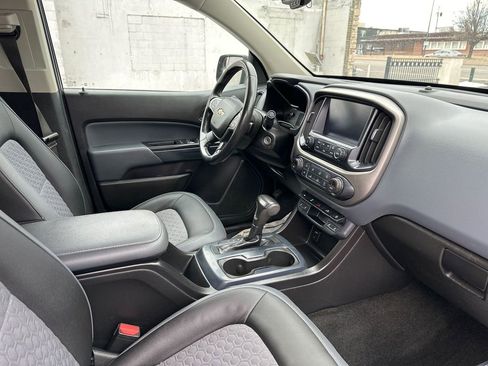 Used 2017 Chevrolet Colorado Z71 image 27