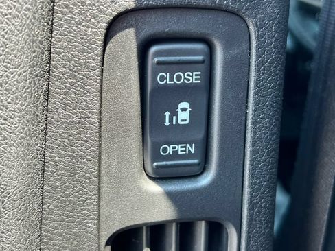 Used 2022 Honda Odyssey Touring image 37