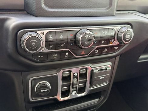 Used 2020 Jeep Gladiator Sport w/ Quick Order Package 24S AWD/4WD image 23