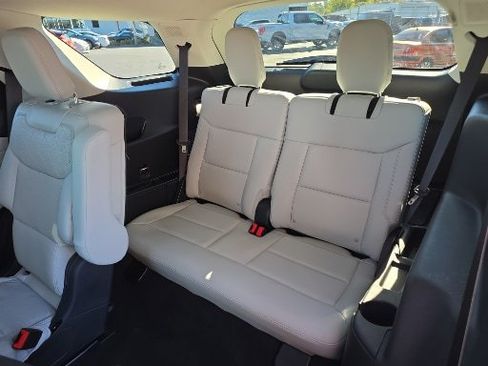 Certified 2025 Ford Explorer Platinum w/ Ultimate Package image 17