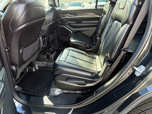 Used 2023 Jeep Grand Cherokee L Limited w/ Luxury Tech Group II image 14