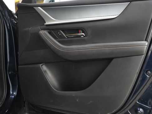 Used 2024 MAZDA CX-90 Plug-In Hybrid w/ Preferred AWD/4WD image 9