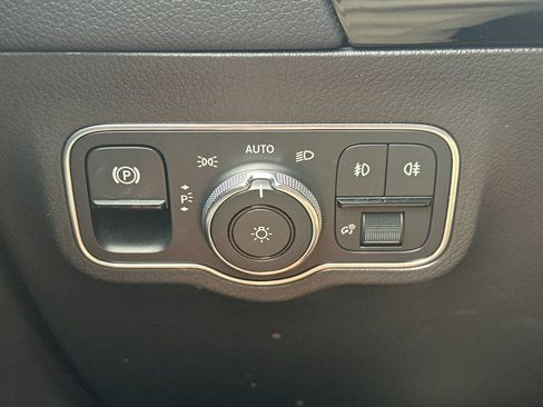 Used 2021 Mercedes-Benz GLA 250 4MATIC image 30