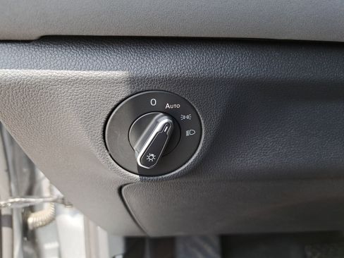 New 2026 Volkswagen Jetta SE image 25