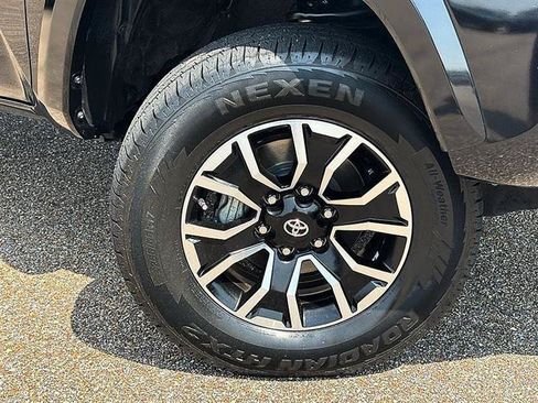 Used 2021 Toyota Tacoma TRD Sport AWD/4WD image 50