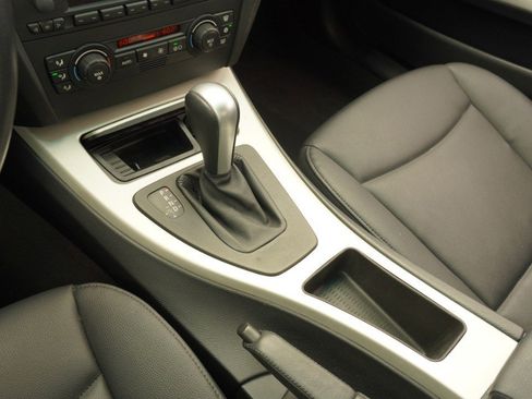 Used 2006 BMW 325i Sedan RWD image 17