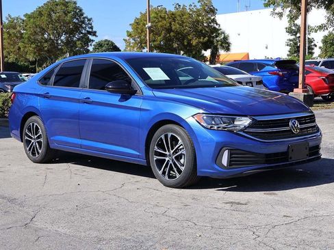 Used 2024 Volkswagen Jetta Sport image 2