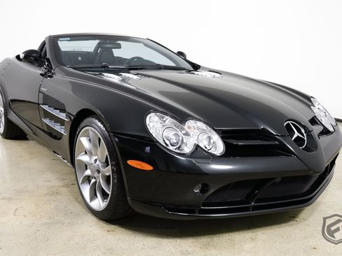 Used 2008 Mercedes-Benz SLR image 4