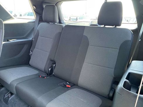Used 2022 Chevrolet Traverse LT AWD/4WD image 25