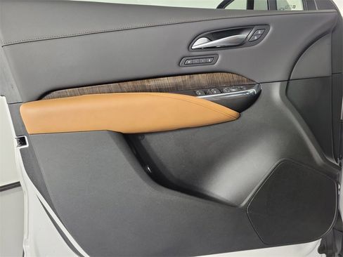 Certified 2023 Cadillac XT4 Sport image 17