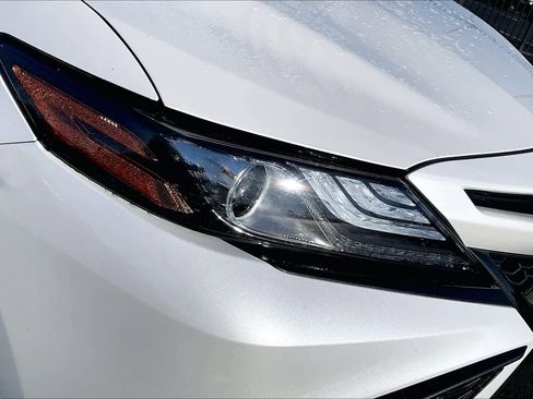 Used 2022 Toyota Camry XSE image 27