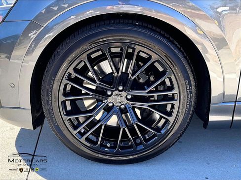 Used 2025 Audi SQ8 Premium Plus image 10