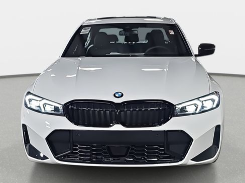 New 2026 BMW 330i Sedan w/ M Sport Package image 2