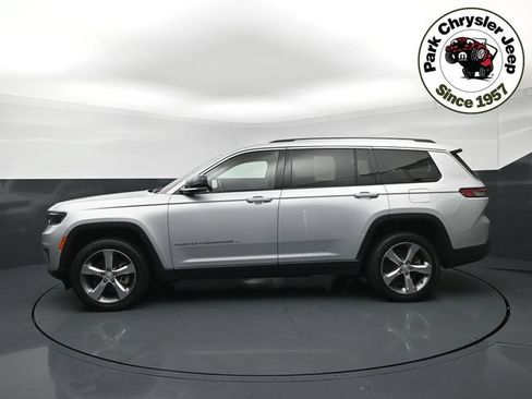 Used 2021 Jeep Grand Cherokee L Limited w/ Luxury Tech Group II AWD/4WD image 3