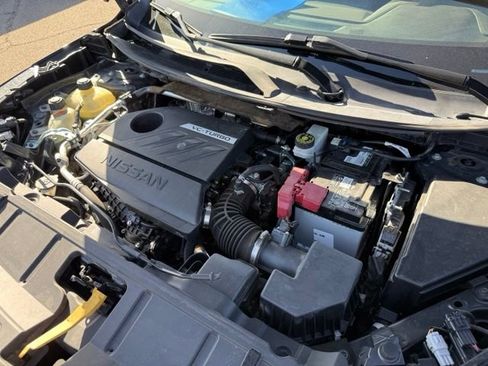 Used 2022 Nissan Rogue SV FWD image 41