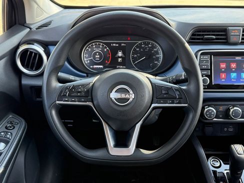 Used 2025 Nissan Versa SV image 28