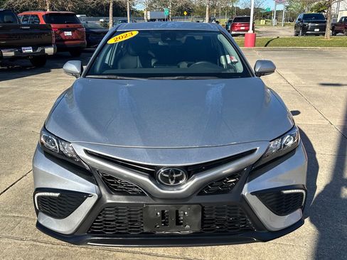 Used 2023 Toyota Camry SE image 10